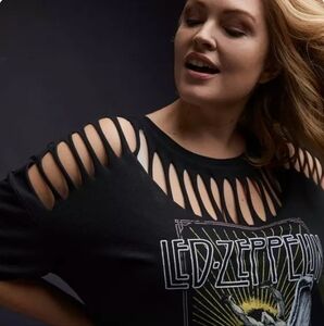 Torrid Led Zeppelin Icarus Relaxed Fit Slashed Graphic Tee - Black Size 2X